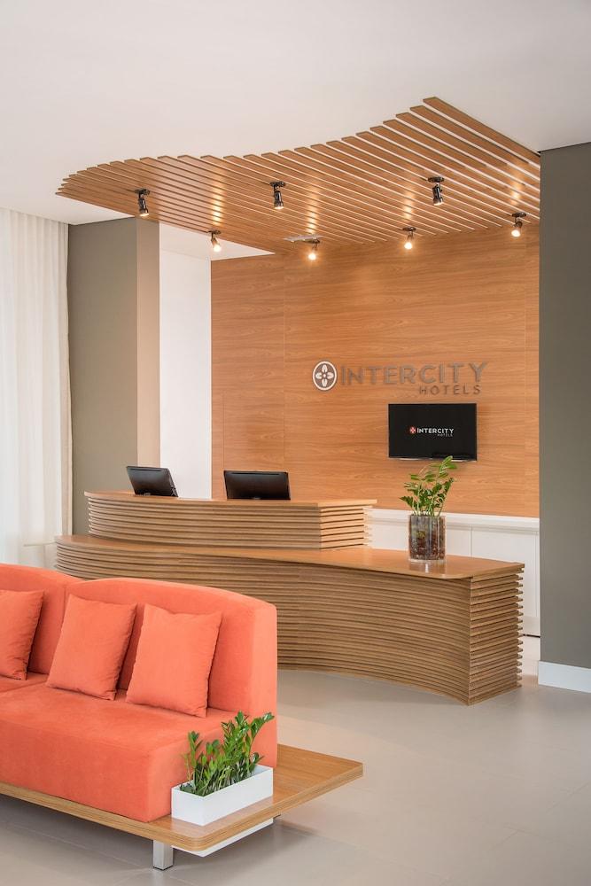 Intercity باورو المظهر الخارجي الصورة